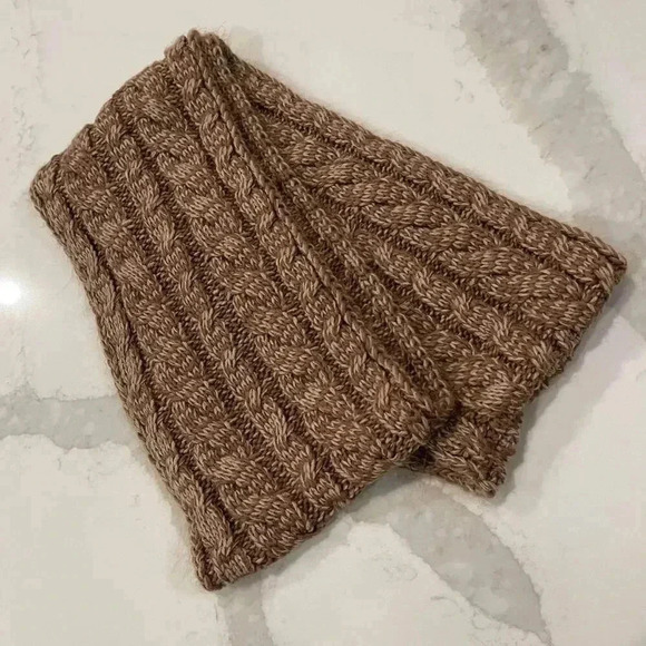 Muk Luks NWT Cable Knit Infinity Scarf Almond/Brown Cozycore Christmas Gift - Picture 4 of 4